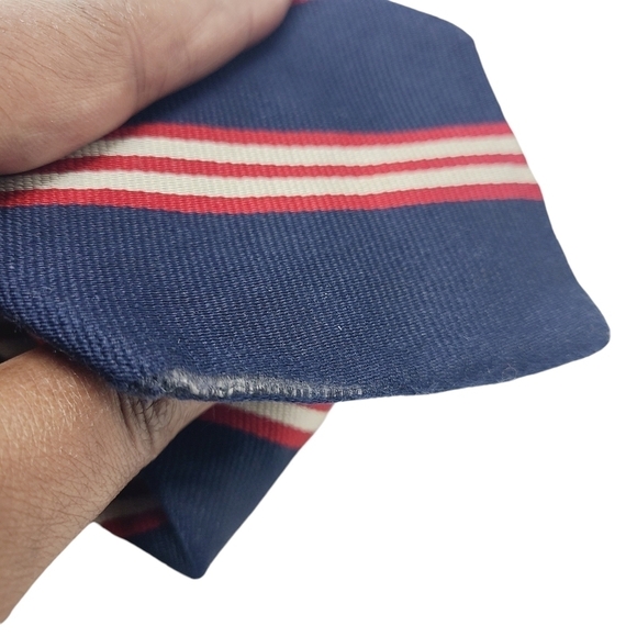 Claybrooke | Men's Vintage Classic Navy Striped Silk Necktie (One Size) - Picture 6 of 10